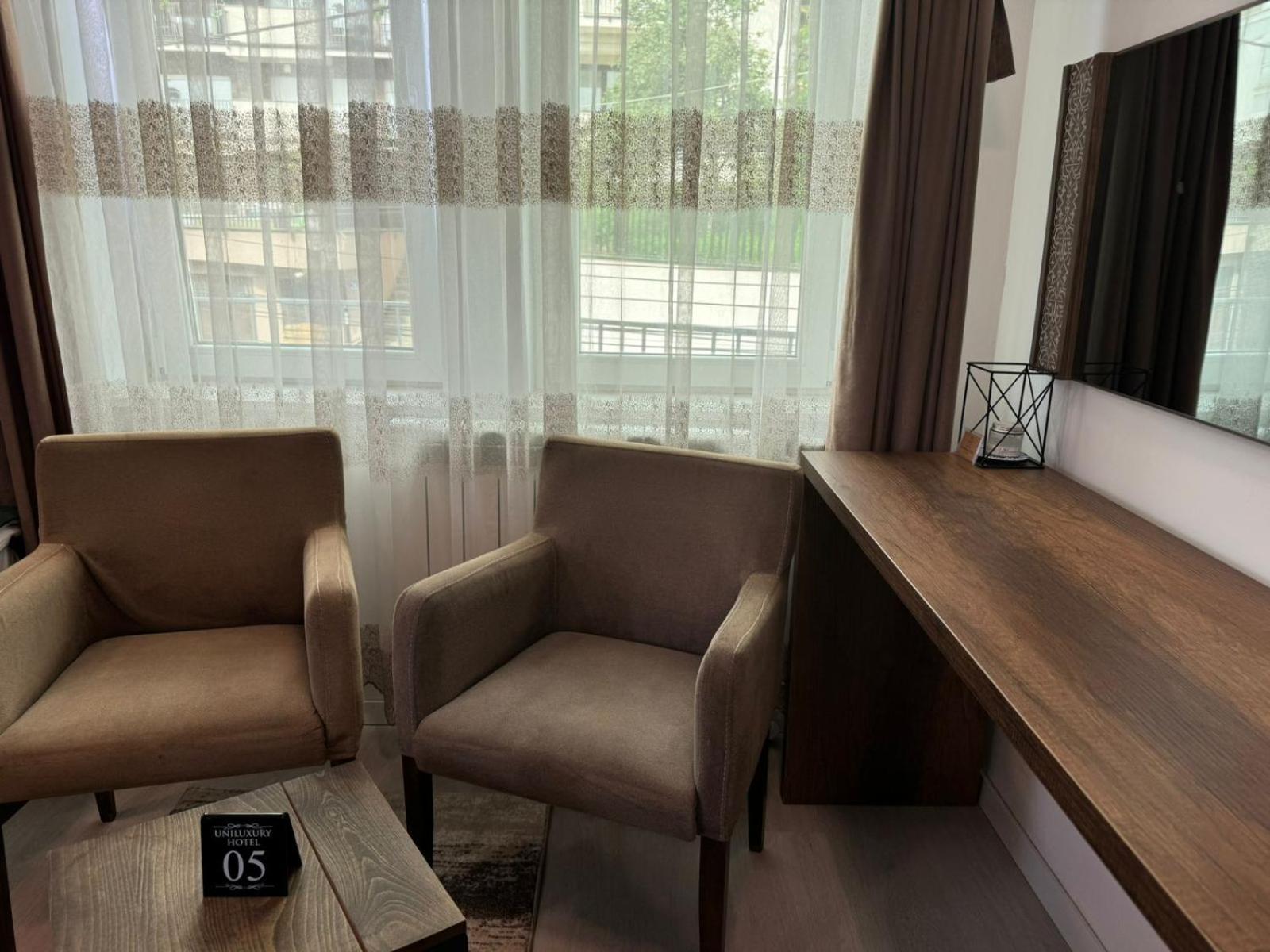 Uniluxury Hotel Prishtina Пристина Екстериор снимка