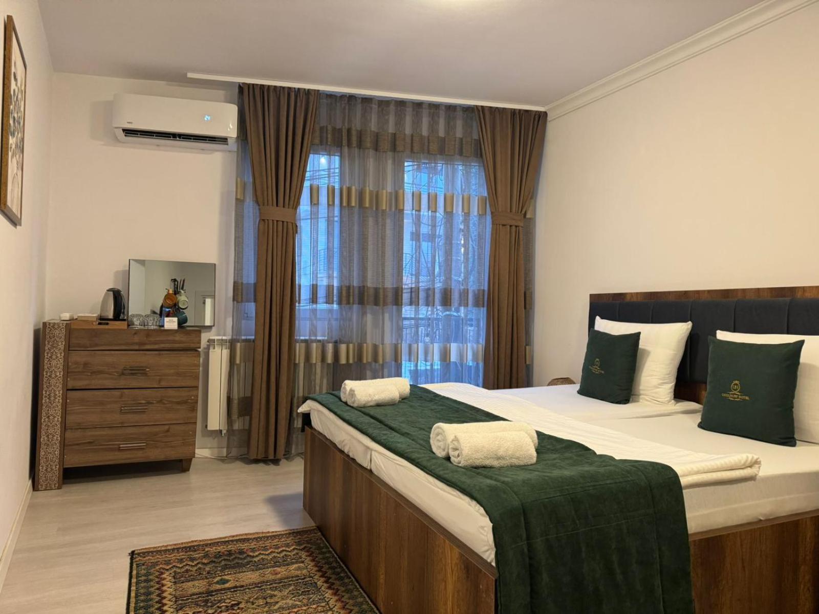 Uniluxury Hotel Prishtina Пристина Екстериор снимка