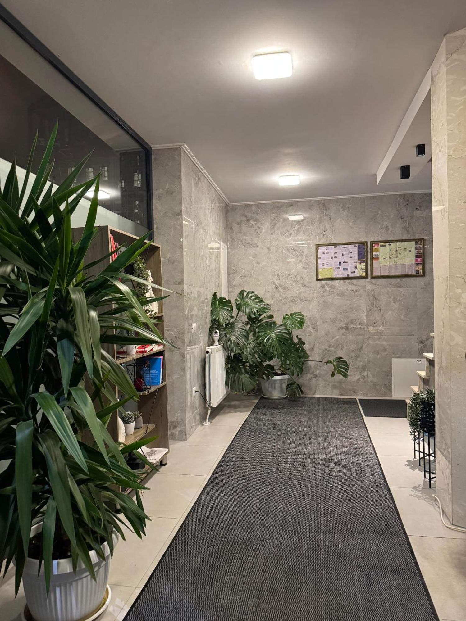 Uniluxury Hotel Prishtina Пристина Екстериор снимка
